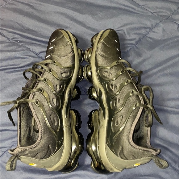 Vapor max plus size 10.5 - Picture 4 of 4